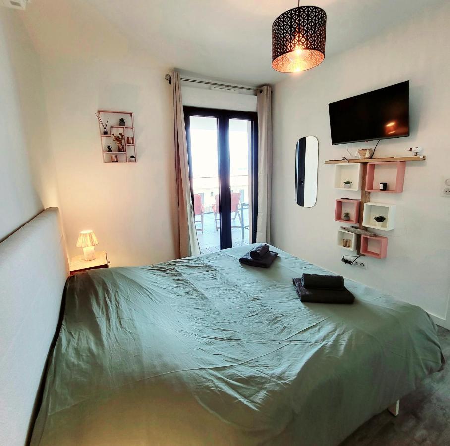 Appartement De Standing Bord De Mer Pietrosella Extérieur photo